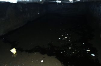 Eau dans le vide sanitaire sur terrain argileux : causes et solutions efficaces