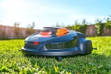 Quel Robot Tondeuse choisir ? Comparatif des meilleurs 2026