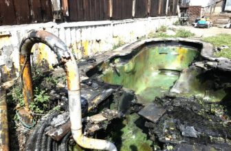 Combien de temps peut-on laisser une piscine vide sans risques ? Guide complet pour vidanger sa piscine