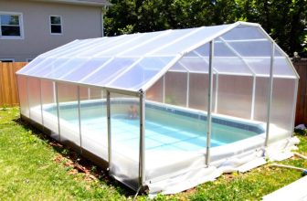 Comment fabriquer un abri piscine hors sol : guide pratique et conseils pour construire votre installation
