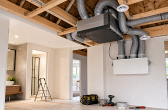 Qui installe une VMC​ simple flux ? Installation Ventilation