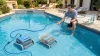 Prix d&rsquo;un robot piscine en 2026 : ce que coûtent vraiment le filaire et le sans-fil